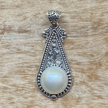 PD 15235 WPL-(HANDMADE 925 BALI SILVER FILIGREE PENDANTS WITH MABE PEARL)